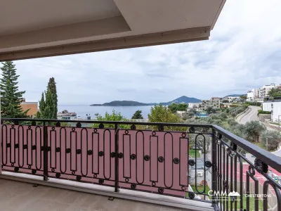 Modern Two-Bedroom Apartment with Panoramic Sea View — Pržno, 68 m²